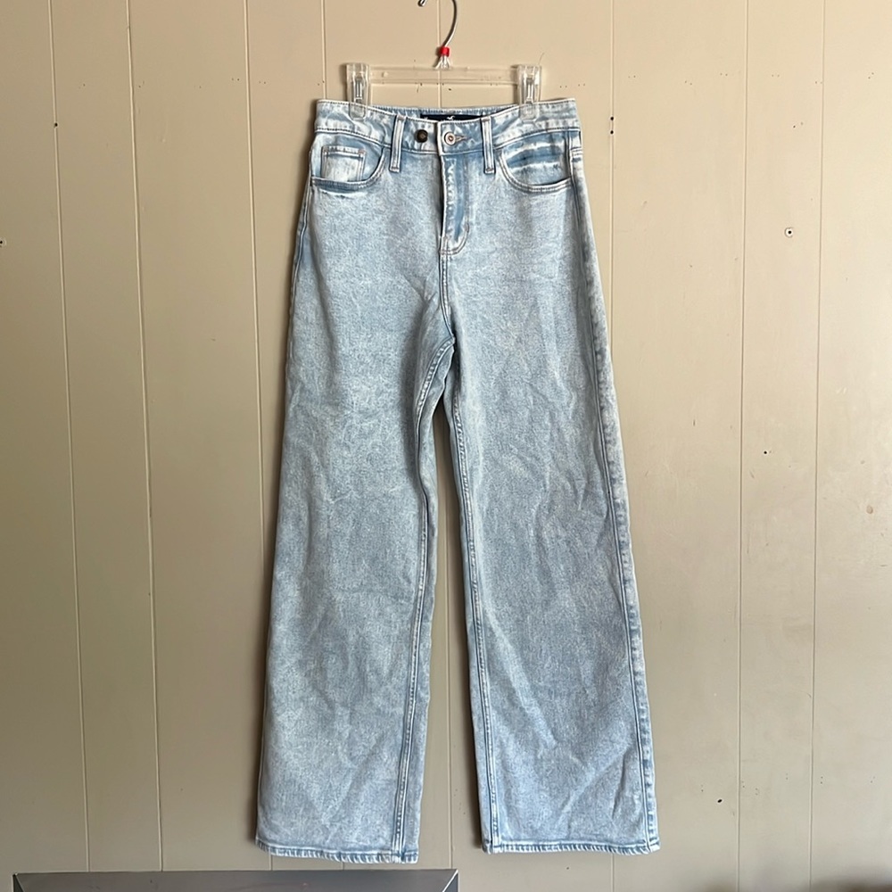 Hollister high-rise vintage baggy stretch jeans. Size 1S